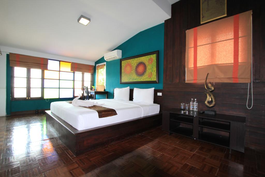 Tony'S Place Ayutthaya Rom bilde