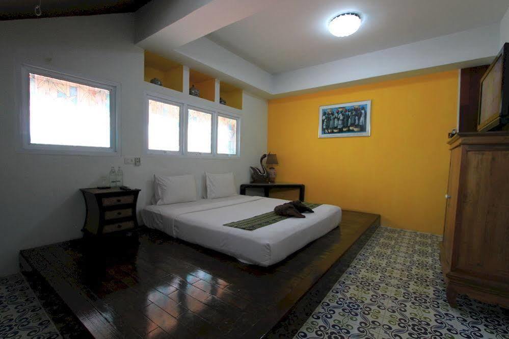 Tony'S Place Ayutthaya Eksteriør bilde